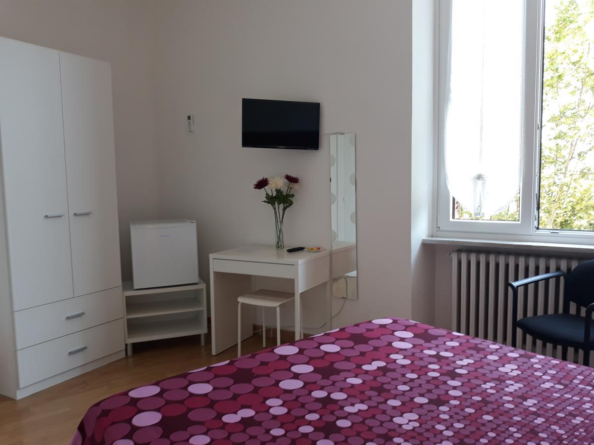 Accommodation Feel 萨莱诺 外观 照片