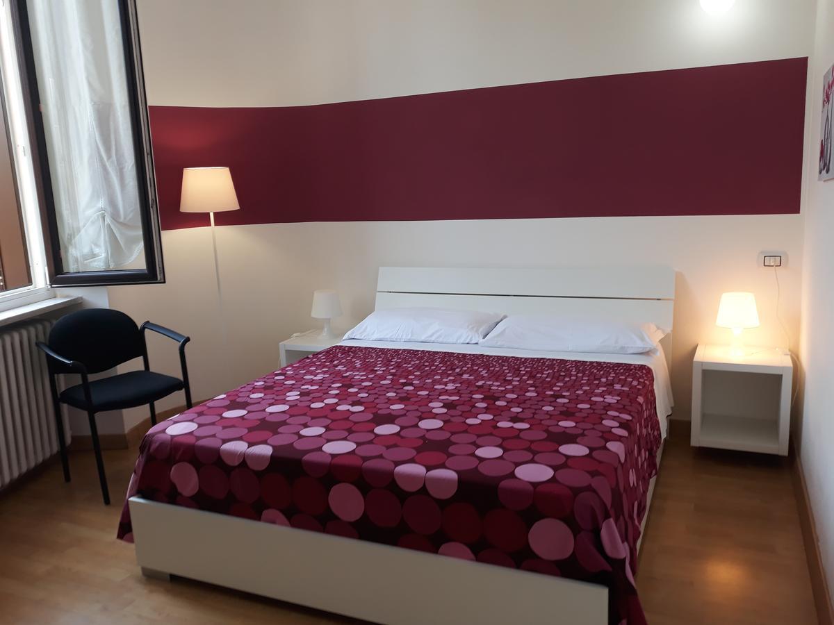 Accommodation Feel 萨莱诺 外观 照片