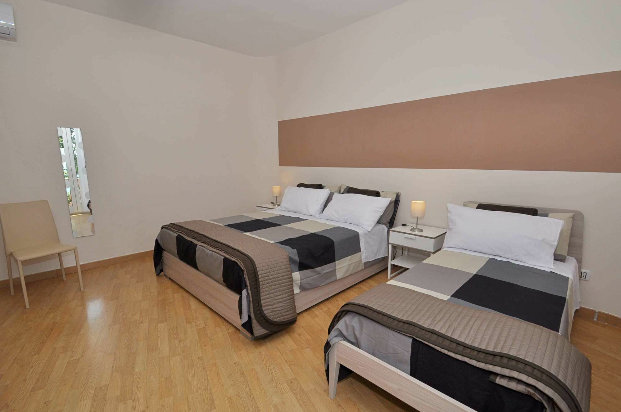 Accommodation Feel 萨莱诺 外观 照片