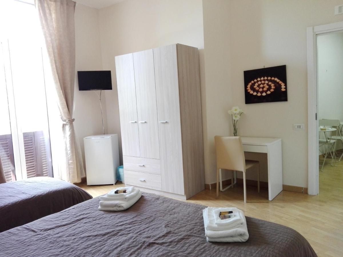 Accommodation Feel 萨莱诺 外观 照片